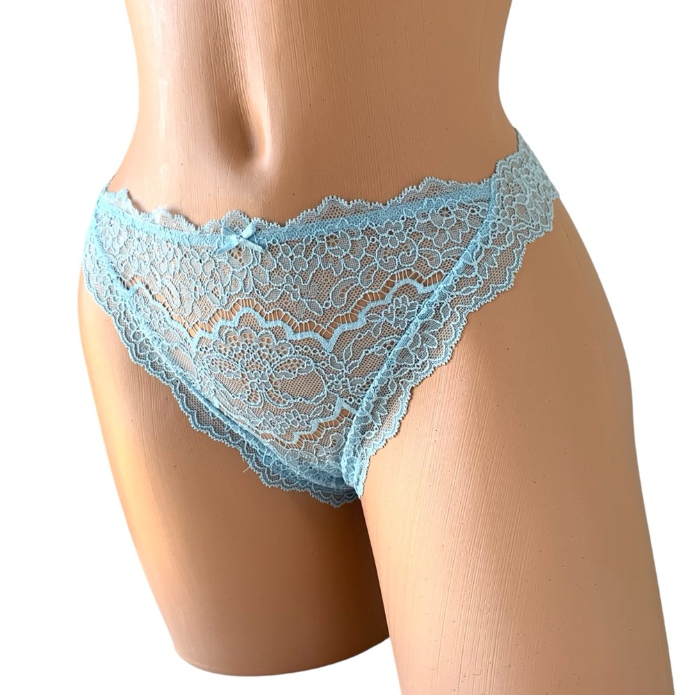 Victoria’s Secret Thong Panty Large New - Picture 2 of 6